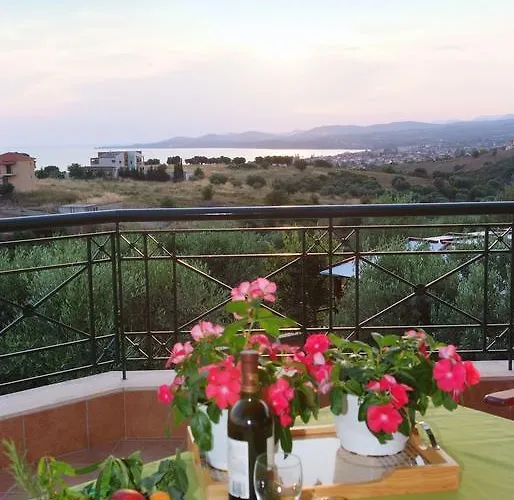 Sofia Luxury Maisonettes * 니키티