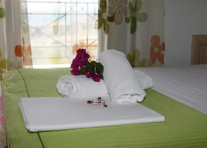 Sofia Luxury Maisonettes 니키티